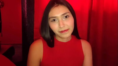 stepfather fucks his stepdaughter and lets her have fun with his cock until all the cum comes out in her pussy
