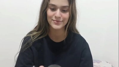 Hermanastra aburrida quiere probar juguetes sexuales, La folle duro y no podía gritar! CREAMPIE- HISTORIA COMPLETA