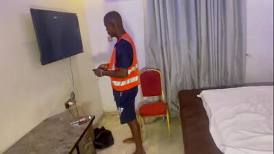 ELECTRICAL MAINTENANCE GUY IS BEING SEDUCED BY A CHEATING MISTRESS. FULL VIDEO IN RED