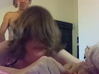 1348 – Salope Blanche Amateur, Ensemble Satin, Bas-Résilles, Talons, Levrette, Pipe, Anulingus, POV