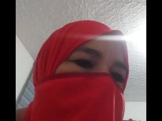 ميمة سخونة كتخشي في زب أو تقول فهاد الهضرة للزلال