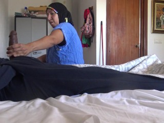 نبيل ابن الجيران يذهب إلى بيت سوزان وينيك كسها cheating arab wife in France