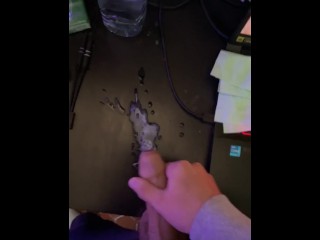 Grosse ejac du mois d’avril