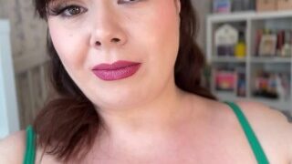 Behind the scenes with Busty BBW Content Creator Roxanne Miller
