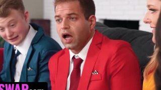 Two Broke Girls Parody featuring Freya von Doom and Jill Taylor – SisSwap